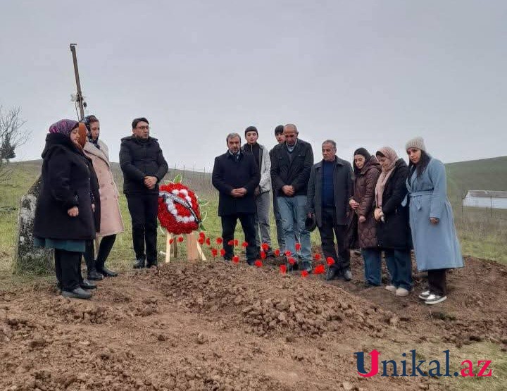 Təyyarə qəzasında ölən Qoşqarın məzarından FOTOLAR